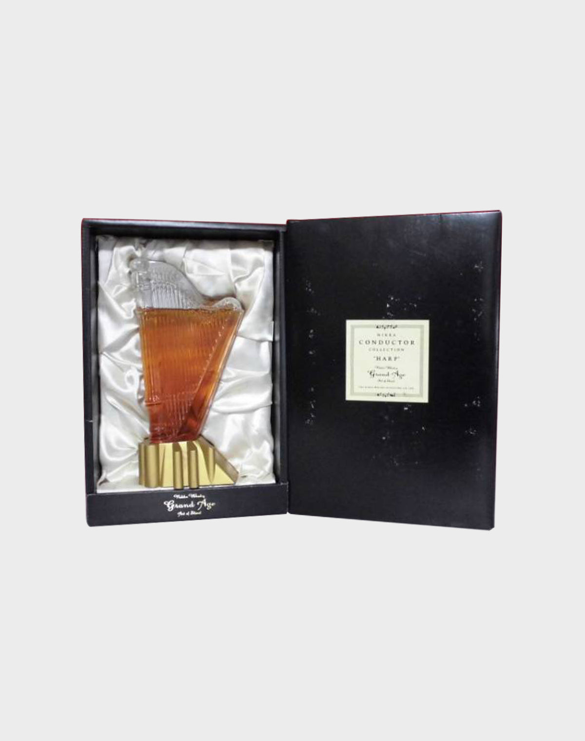 Nikka Grand Age Harp Bottle