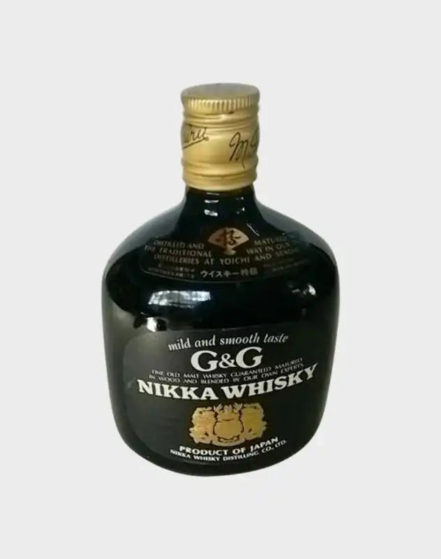 Nikka G & G with Black Football Bottle Holder